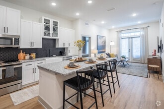 Interior Photo - Silversaw Wesley Chapel