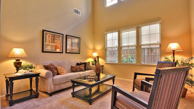 Building Photo - 1153 Doyle Cir