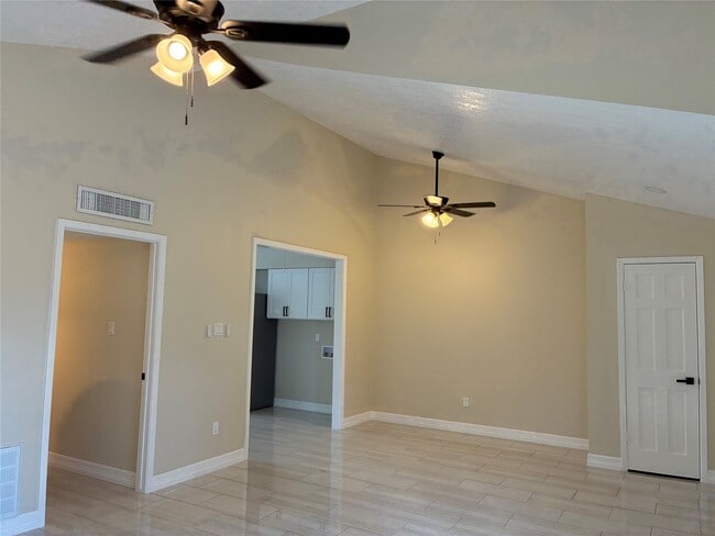 Building Photo - 6401 Deihl Rd