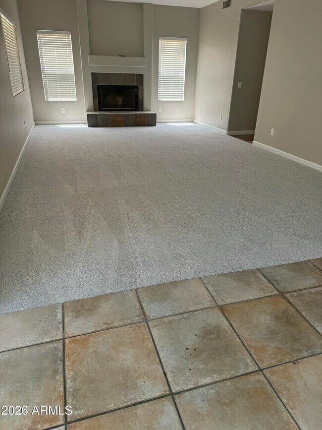 Building Photo - 1217 E Lighthouse Ct