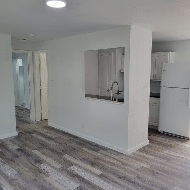 Foto del edificio - 4525 Weaver Rd