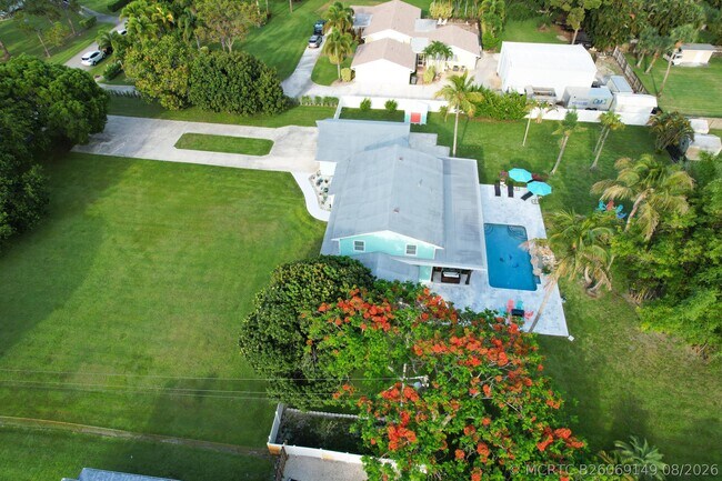 Building Photo - 5078 Canal Dr