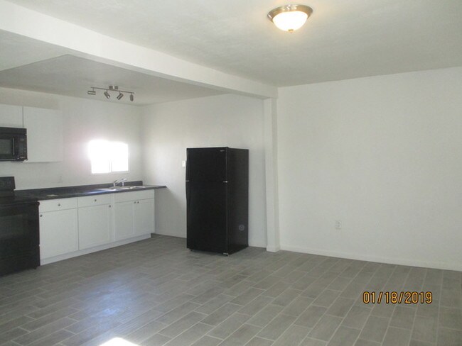 Building Photo - 421 E. President Street #1