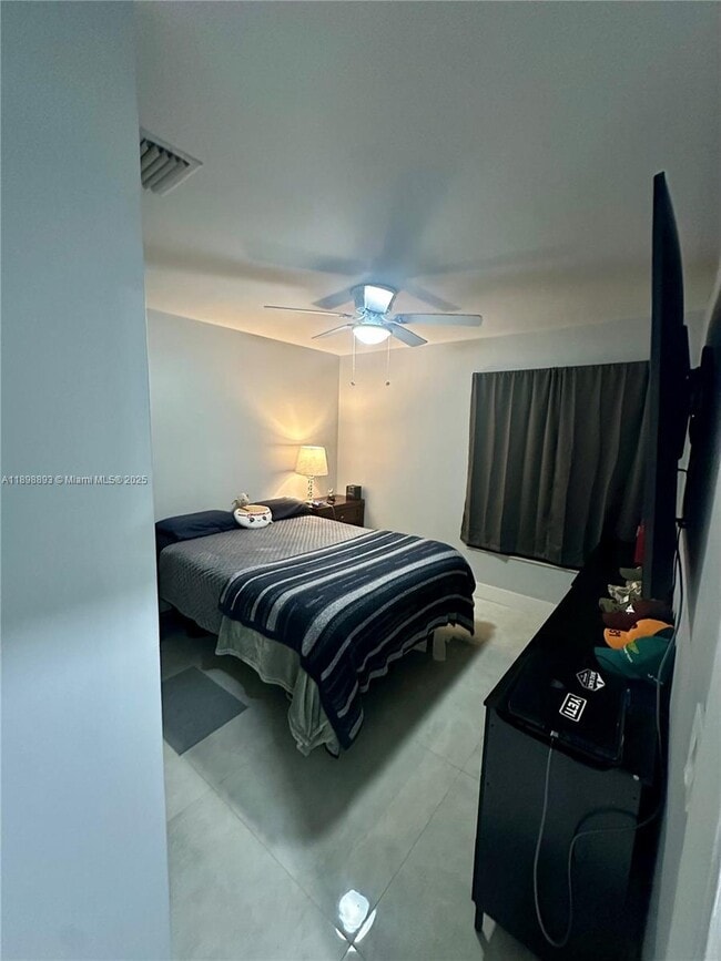 Foto del edificio - 3355 NW 47th Ave