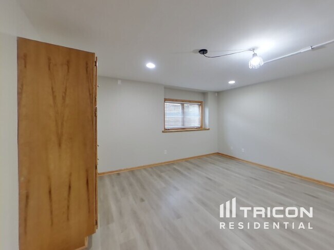 Building Photo - 10527 61st Pl