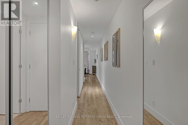 Building Photo - 36 Blue Jays Way