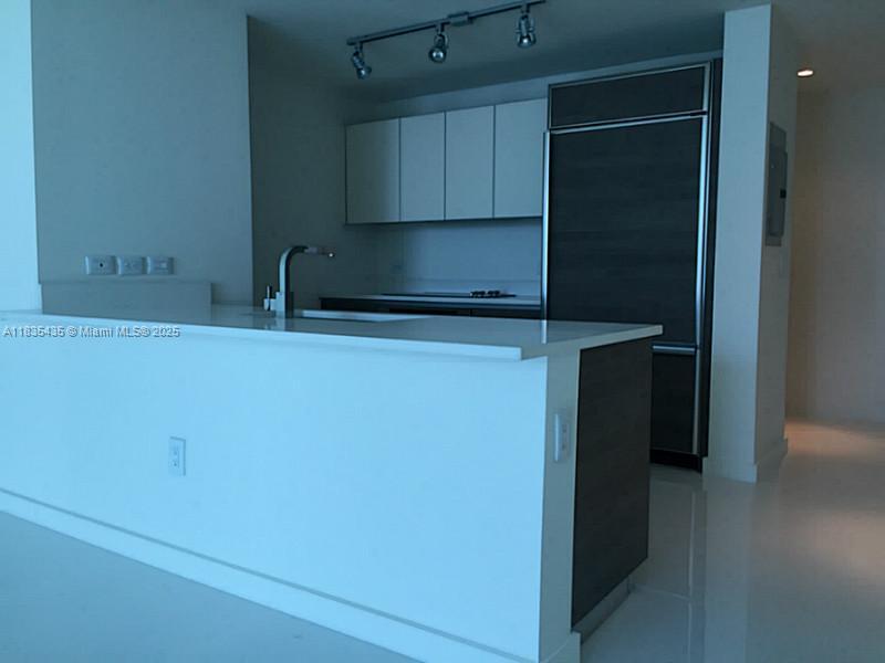 Foto principal - 1100 S Miami Ave