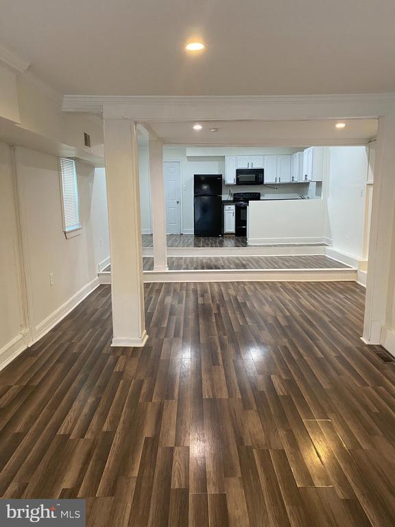 Foto principal - 811 E Chestnut St