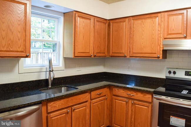 Building Photo - 7707 Wolford Way