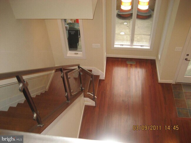 Foto del edificio - 1024 Kenyon St NW