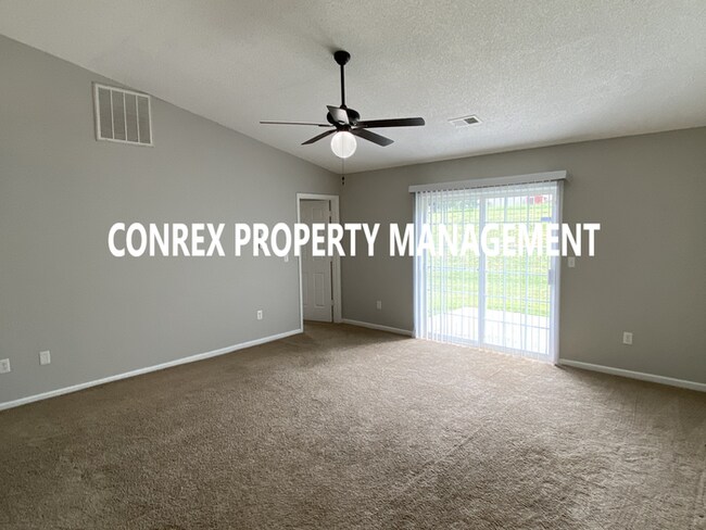 Building Photo - JUST LISTED!