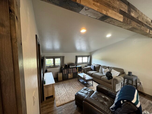 Building Photo - 91 Piney Acres Cir