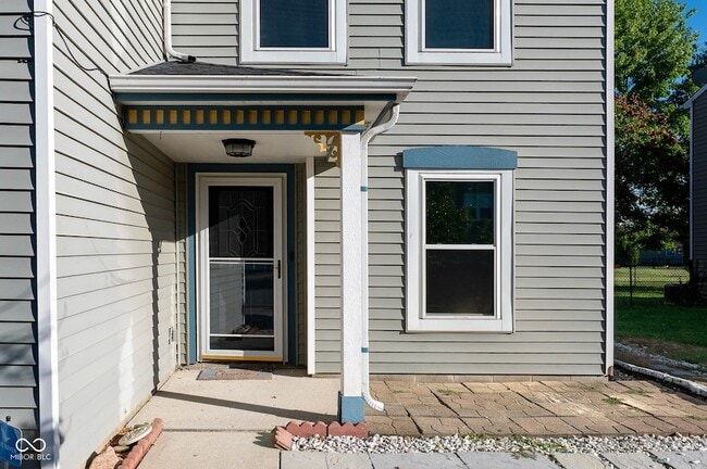 Building Photo - 2887 Ludwig Dr