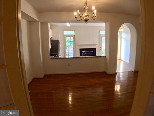 Foto del edificio - 2235 Village Square Rd