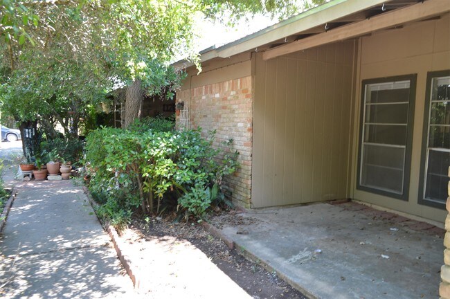 Building Photo - 3426 Willowrun Dr
