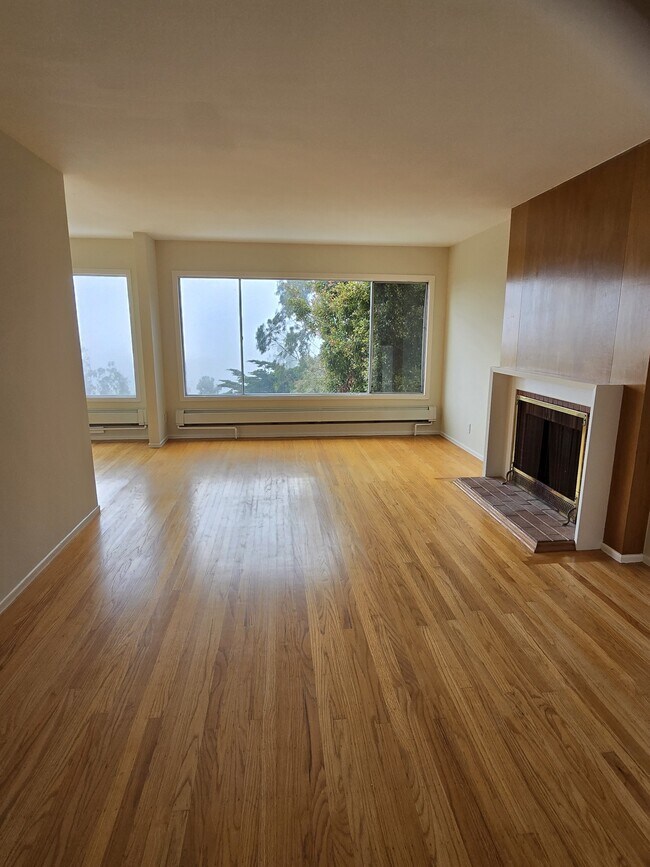 Building Photo - 445 Dellbrook Ave