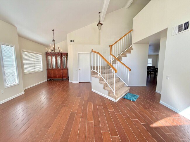 Building Photo - Two Story Four Bedroom home for lease in Jurupa Valley $3,450