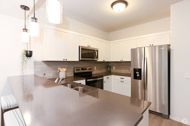 2BD, 2BA - 1,203SF - Wintergreen Apartments