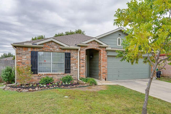 Building Photo - 3201 Bent Creek Dr