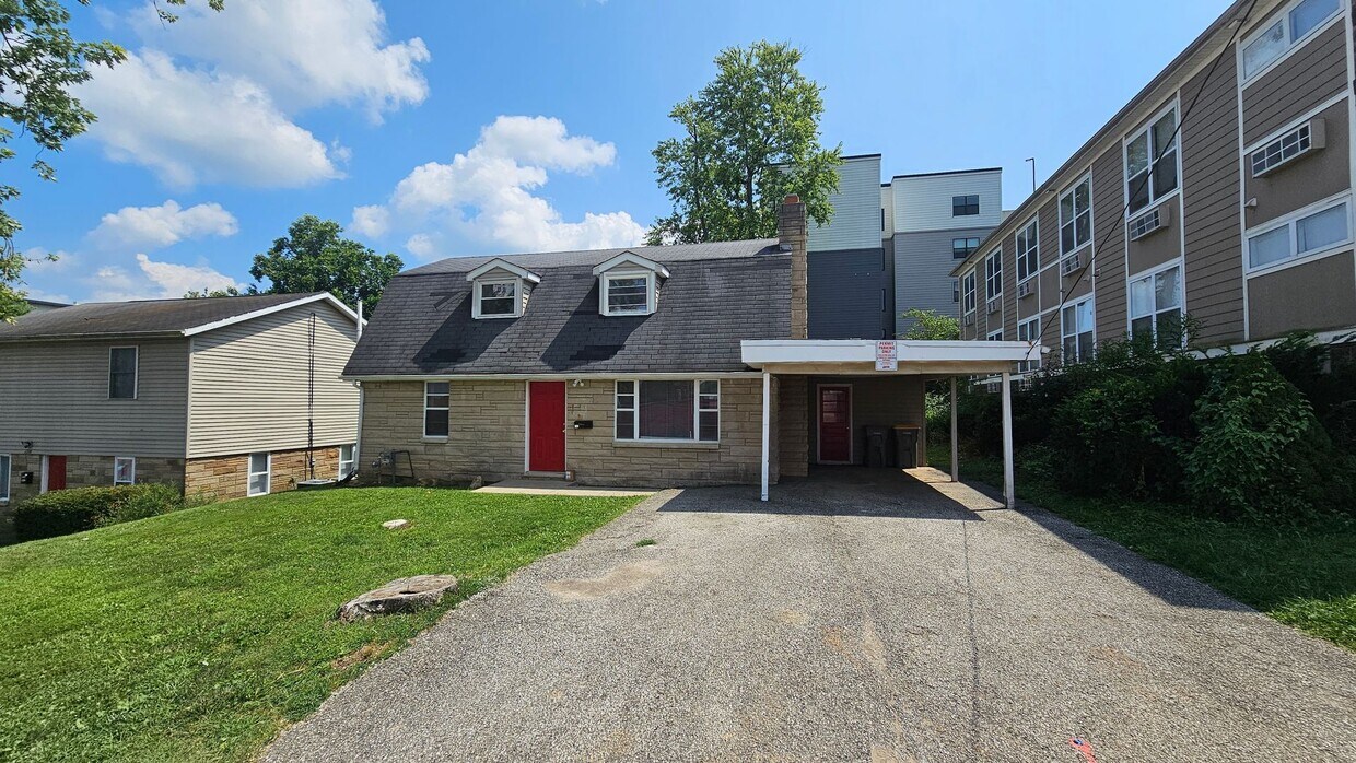 Foto principal - 1314 N Lincoln St