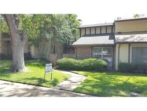 Building Photo - 2108 Westbain Dr