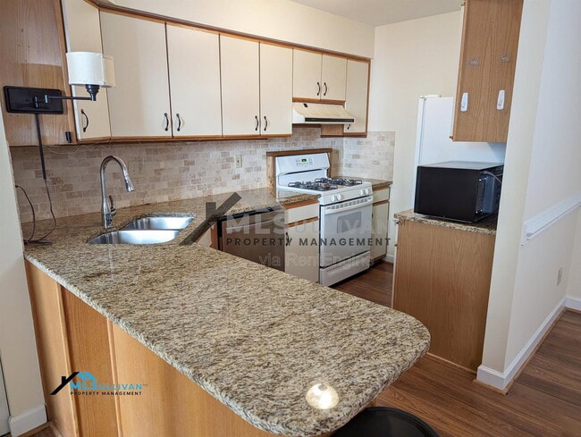 Building Photo - 419 Summerwalk Cir