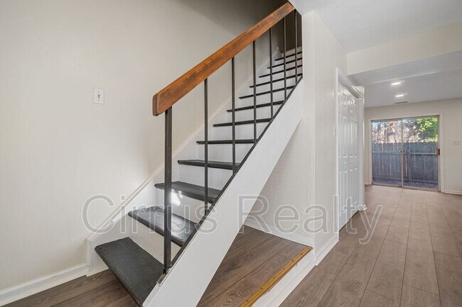 Building Photo - 3733 Radford Cir