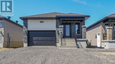 Building Photo - 1231 Montblanc Cres