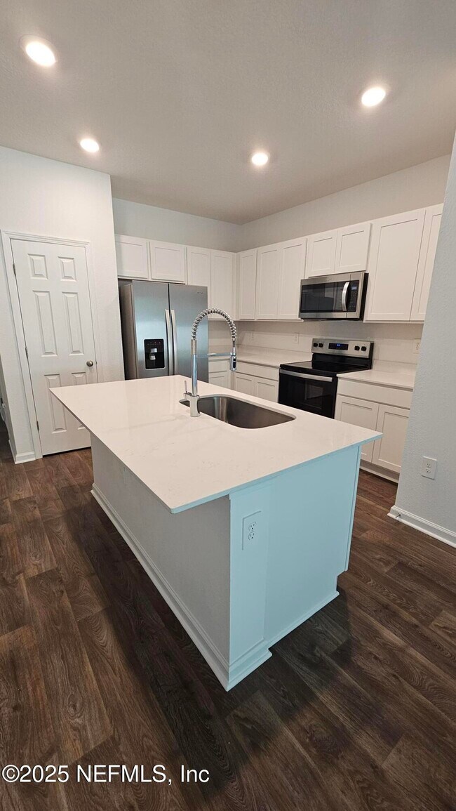 Foto del edificio - 5304 Britton Ln