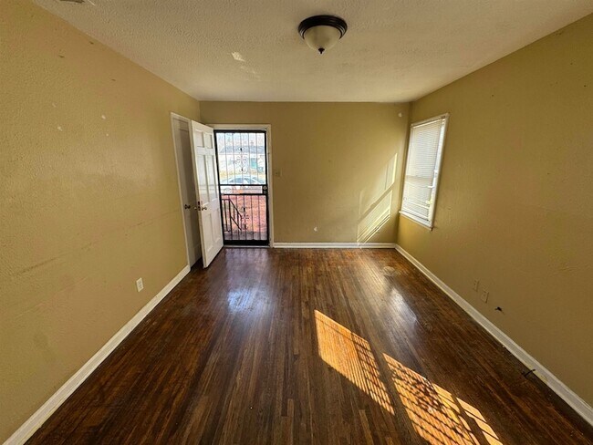Foto del edificio - 4071 Grey Rd