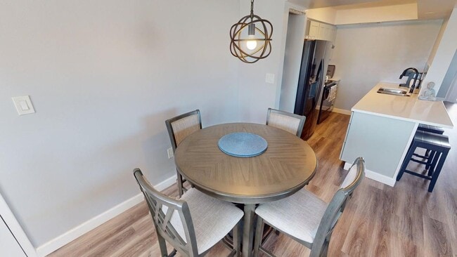 Foto del edificio - 105 47th Ave Dr W