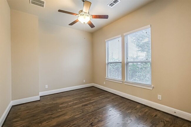 Building Photo - 6011 Kansas St