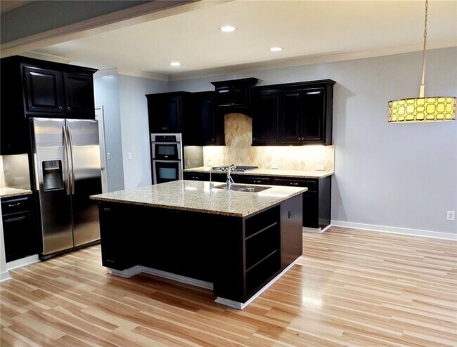 Foto del edificio - 6322 Century Park Pl SE