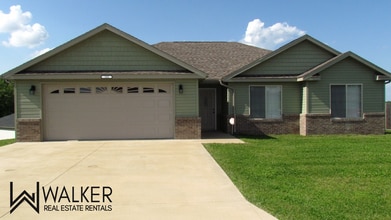 Building Photo - 100 Greythorn Ct