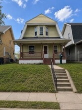 Building Photo - 221 Knower St
