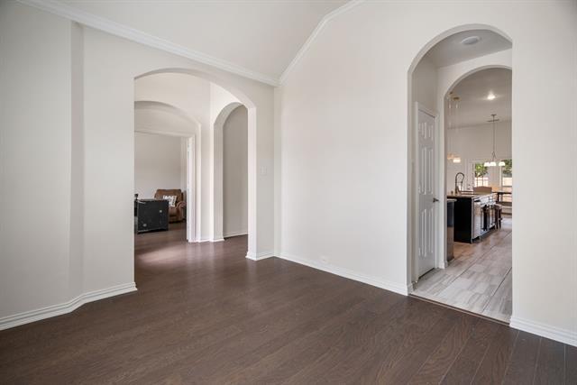 Foto del edificio - 112 Basswood Dr