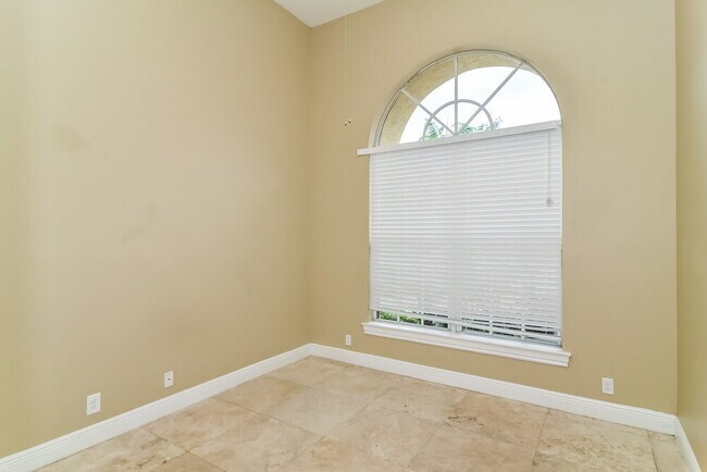 Building Photo - 13806 Callington Dr