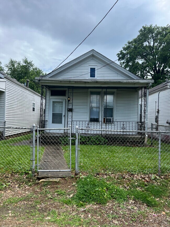 Building Photo - 544 Longfield Ave