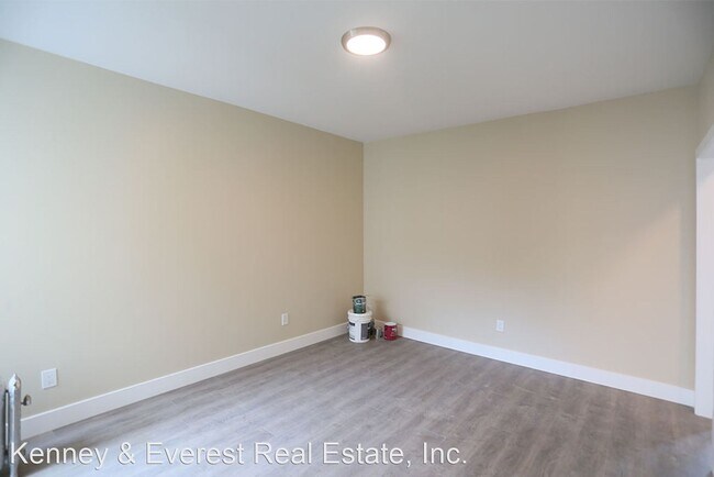 Building Photo - 2 br, 1 bath House - 2011 Sacramento #3