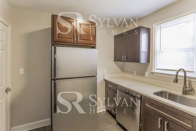 Foto del edificio - Enjoy living the good life in this 4 bedro...