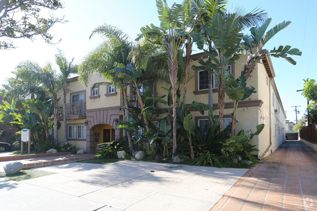 Building Photo - 3729 Clarington Ave