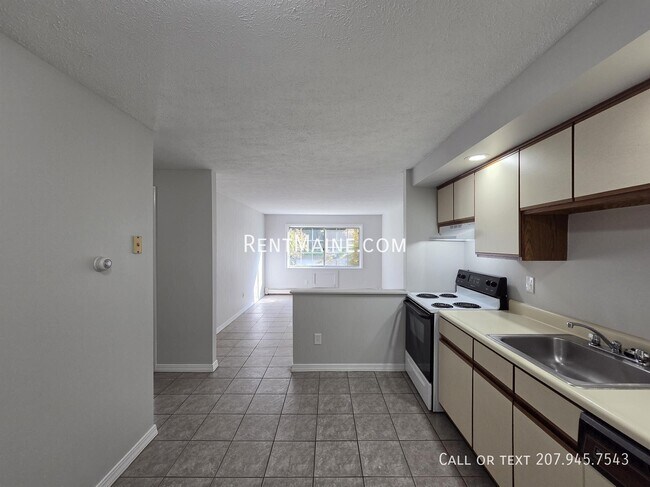 Foto del edificio - 20 Tall Pines Dr