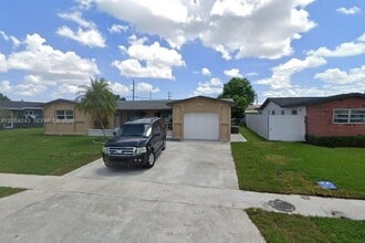Building Photo - 711 SW 64th Pkwy