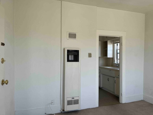 Building Photo - 1644 Monterey Blvd
