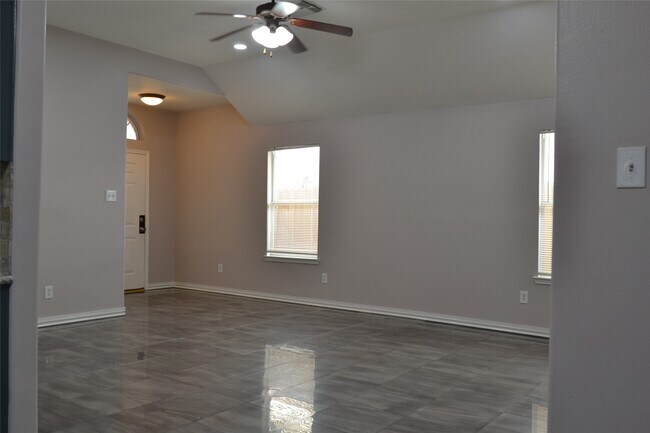Building Photo - 19354 Caledonia Dr