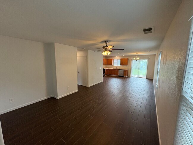 Foto del edificio - Charming home located in a quiet neighborh...