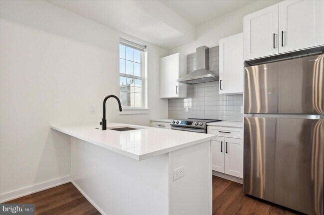 Foto del edificio - 2513 N Howard St