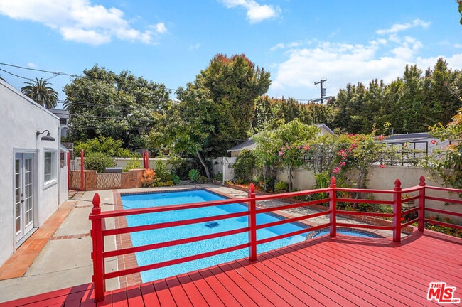 Deck and Pool - 2350 Malcolm Ave