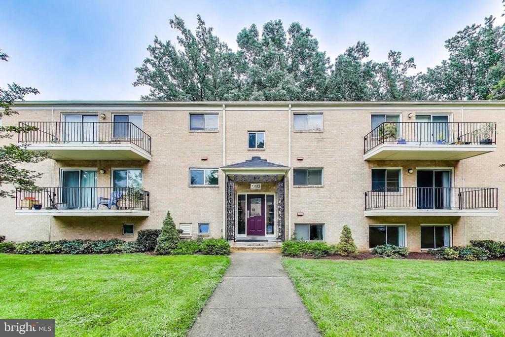 Foto principal - 10613 Montrose Ave