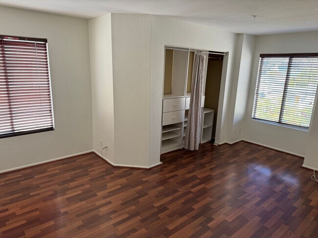 Foto del edificio - Downtown Brea Townhome